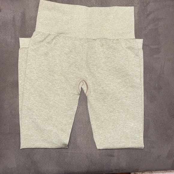 Gym Shark Leggings - Picture 4 of 4